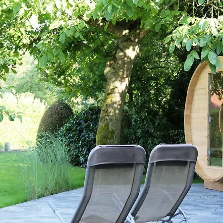 Maas&mechelen Massage & Wellness 住宿加早餐酒店 马斯梅赫伦